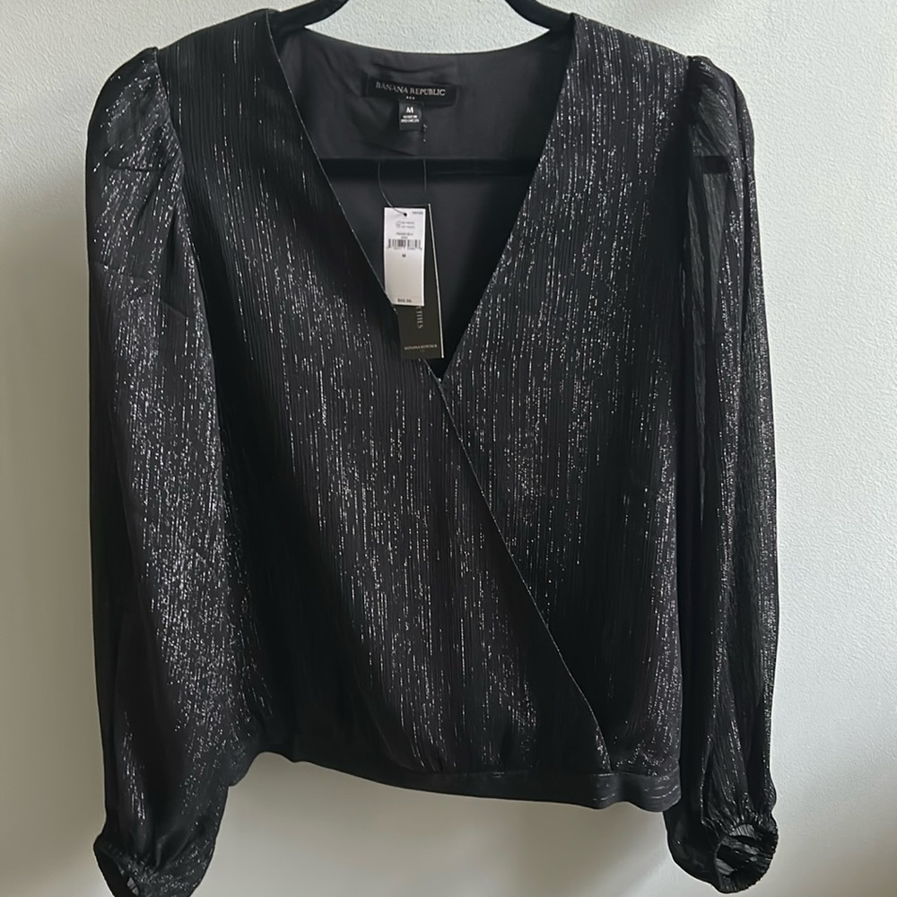 NWT - banana republic, dressy wrap, blouse, size M, black/silver